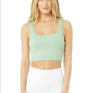 Alo Yoga - Alosoft Ribbed Chic Tank in Honeydew